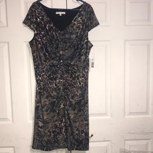 NWT Women’s Twist-Front Dress